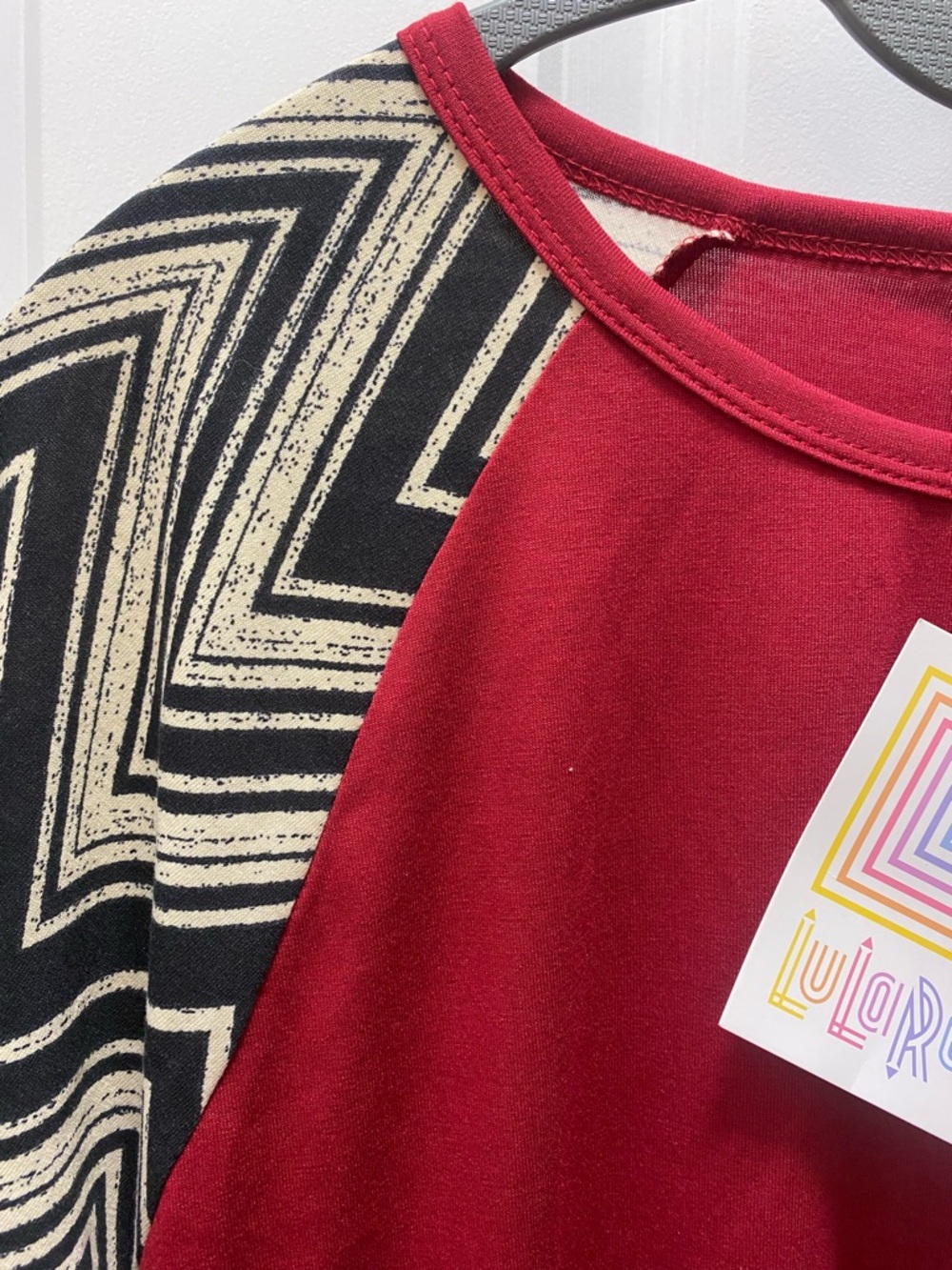NWT Lularoe Red Merlot with Black & Cream Chevron 3/4 sleeve Large Randy Zig Zag - Picture 3 of 7